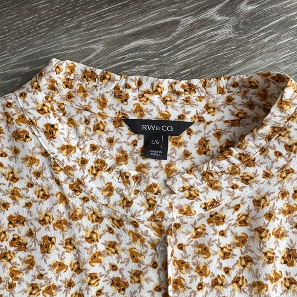 RW&CO blouse - Picture 2 of 8